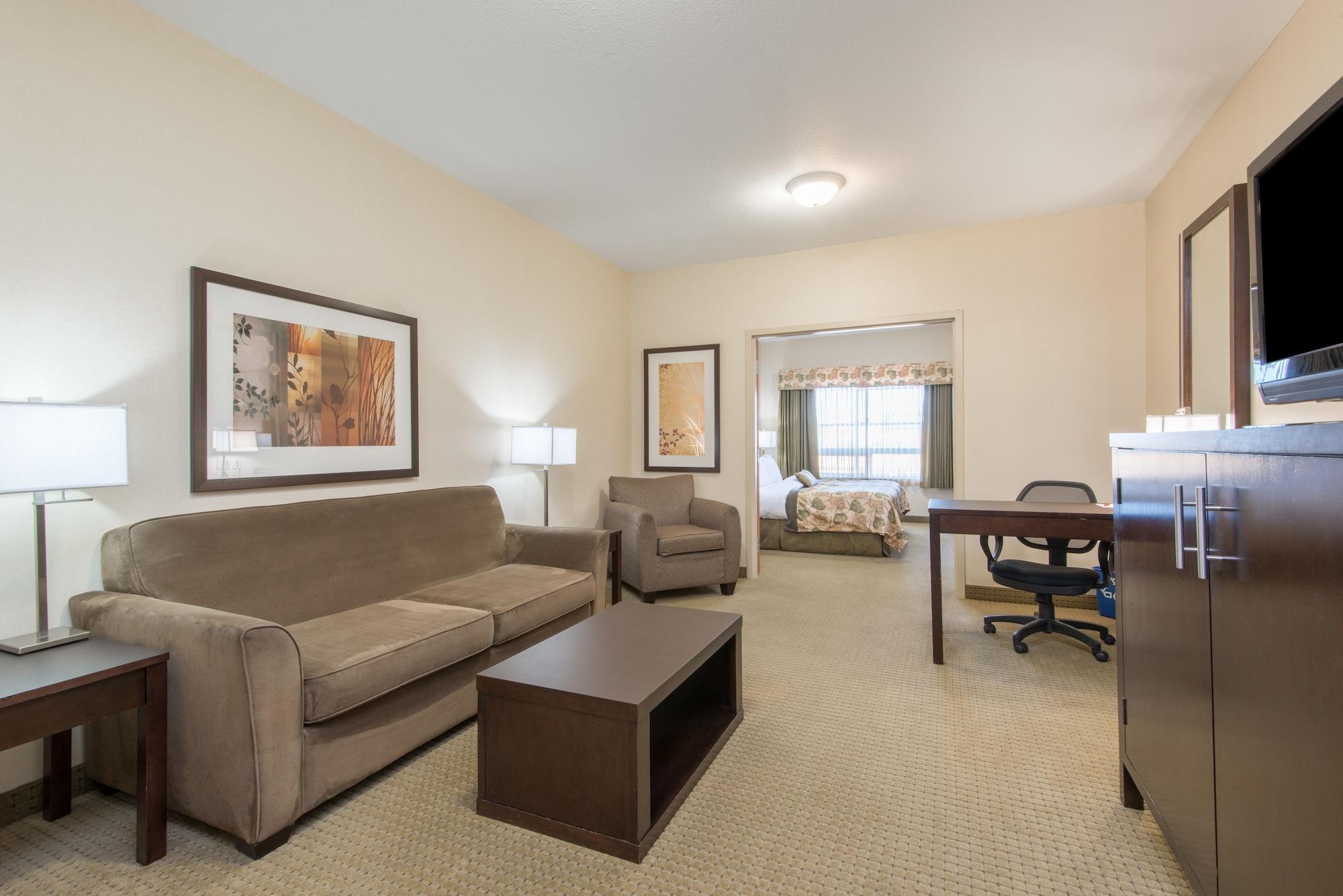 Ramada By Wyndham Lac La Biche Kültér fotó