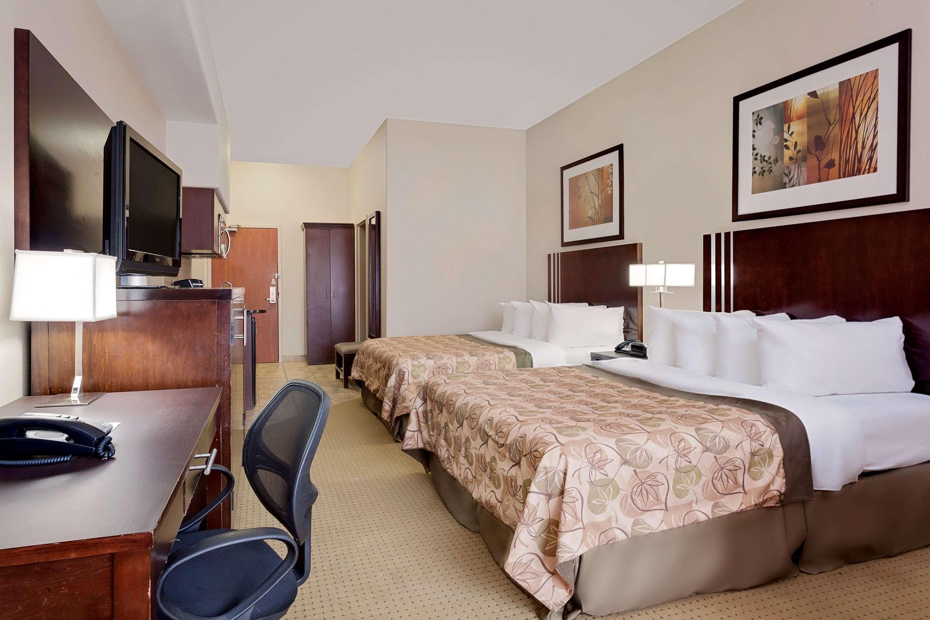 Ramada By Wyndham Lac La Biche Kültér fotó