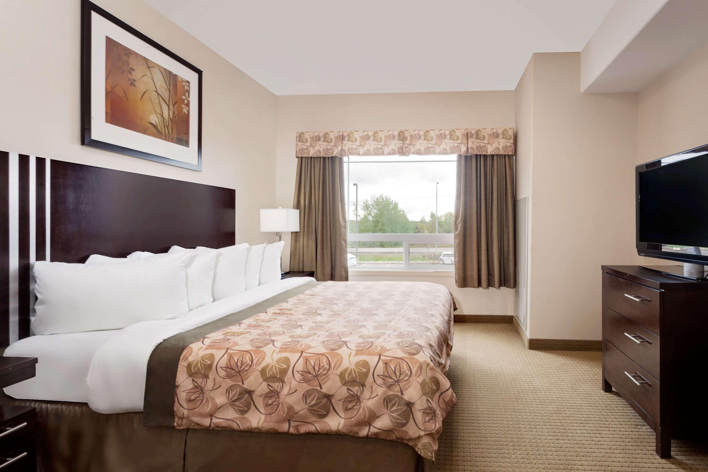 Ramada By Wyndham Lac La Biche Kültér fotó