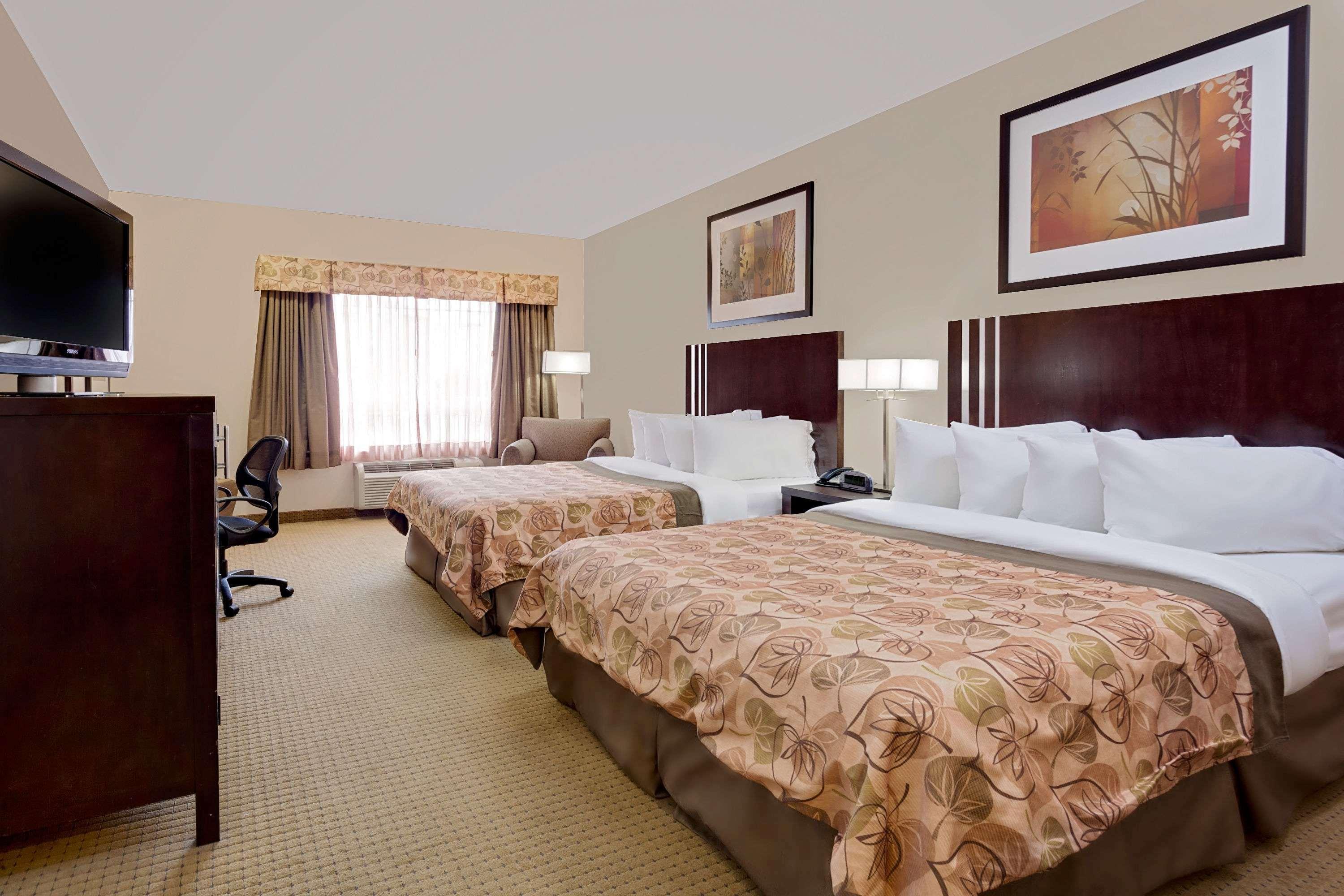 Ramada By Wyndham Lac La Biche Kültér fotó