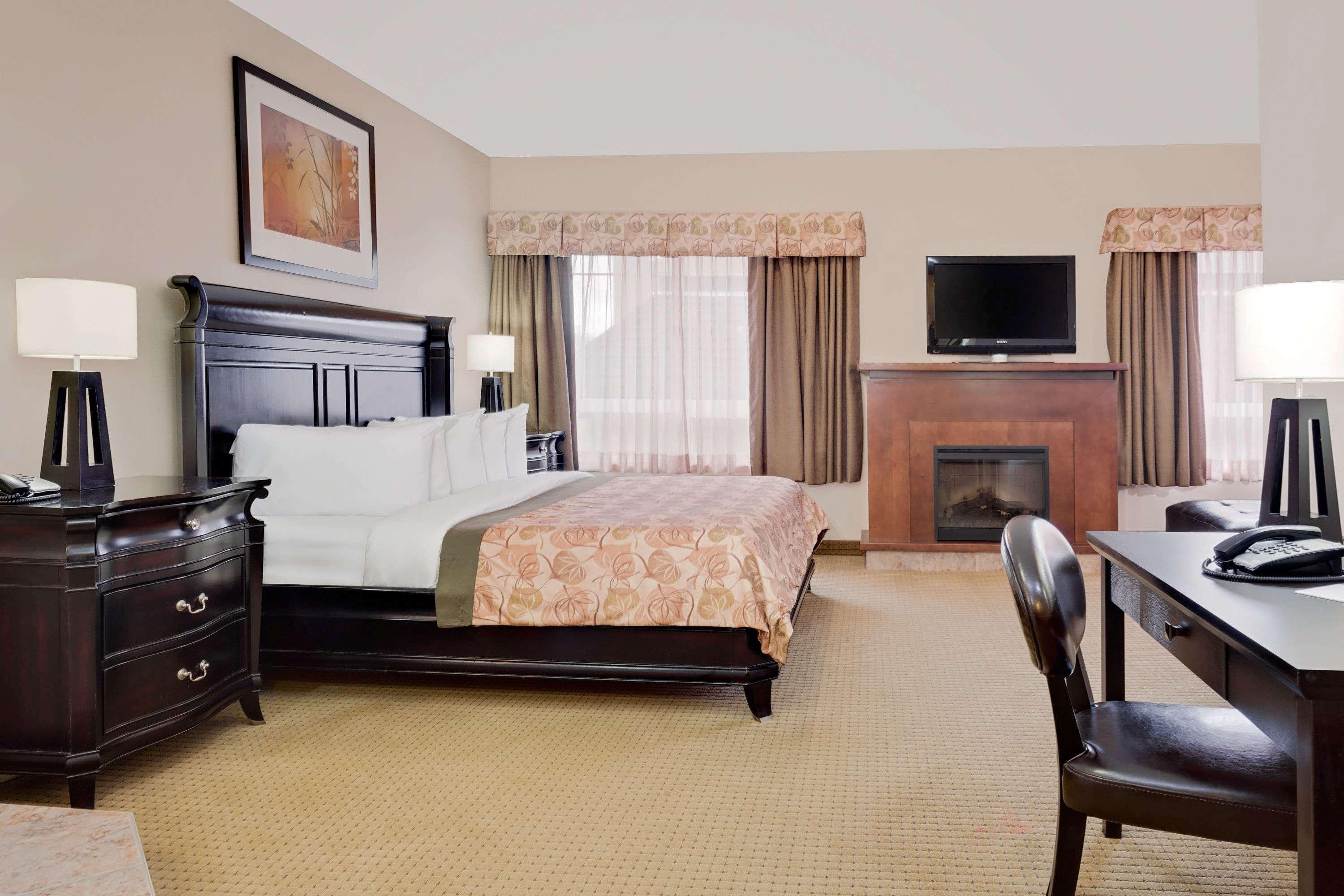 Ramada By Wyndham Lac La Biche Kültér fotó