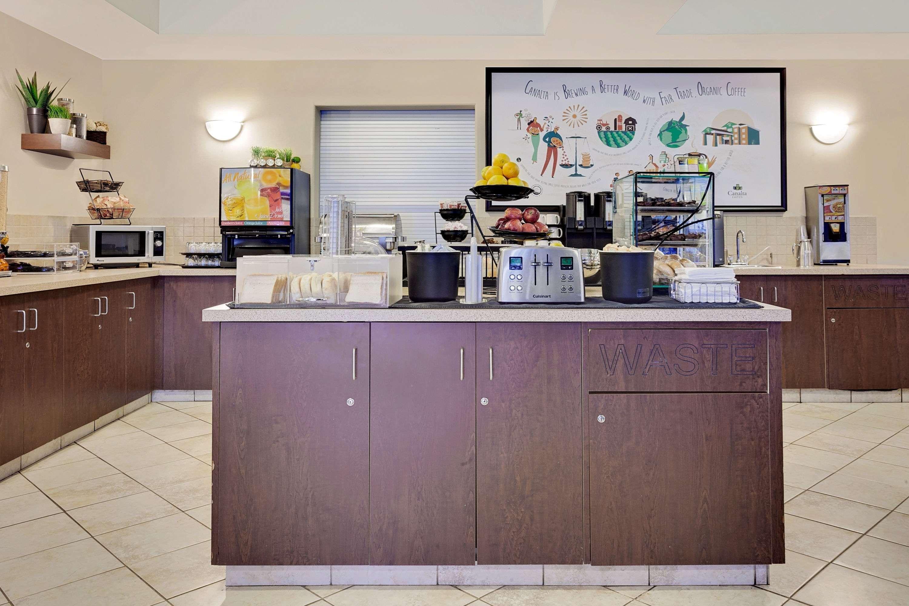 Ramada By Wyndham Lac La Biche Kültér fotó