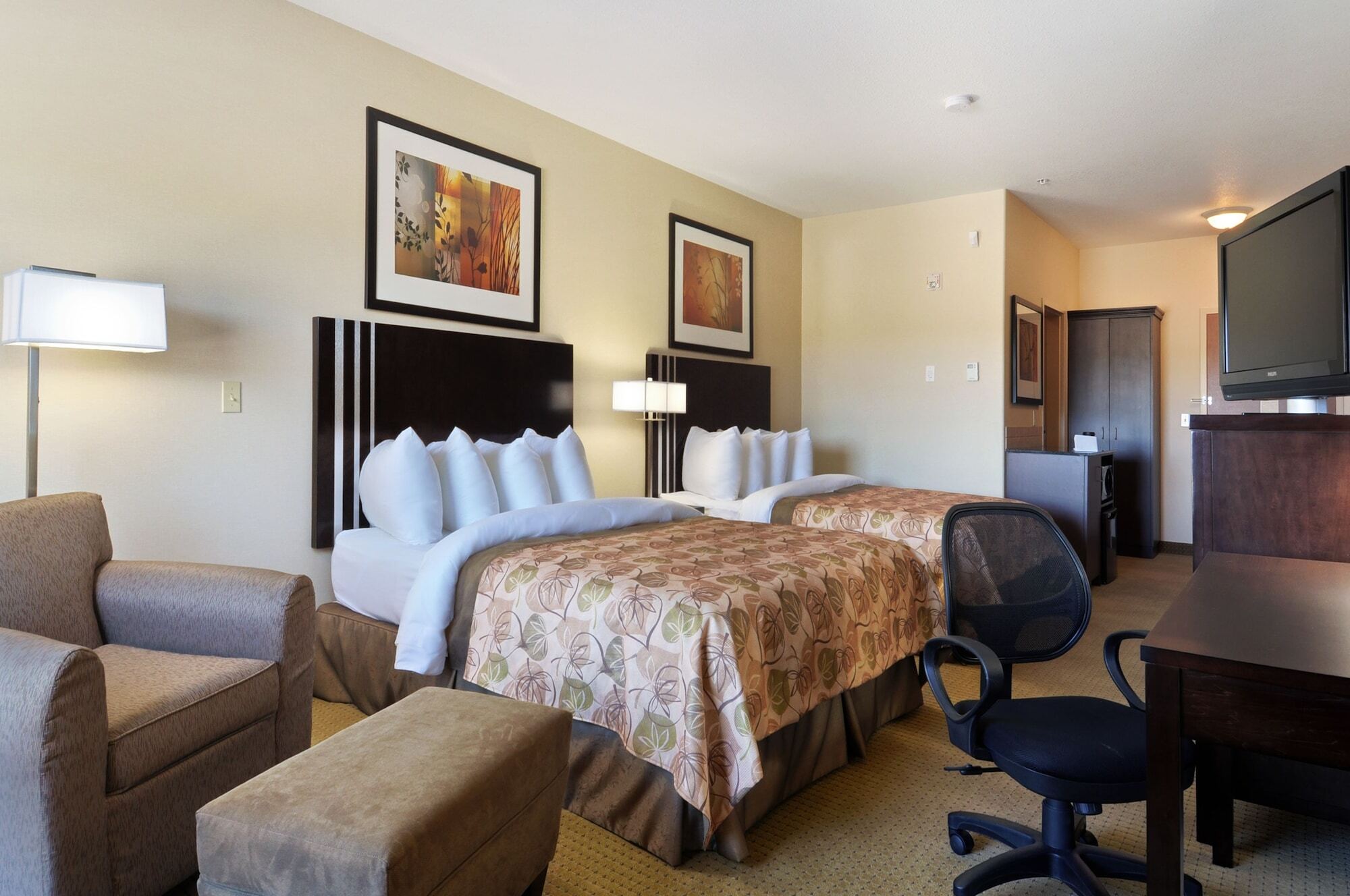 Ramada By Wyndham Lac La Biche Kültér fotó