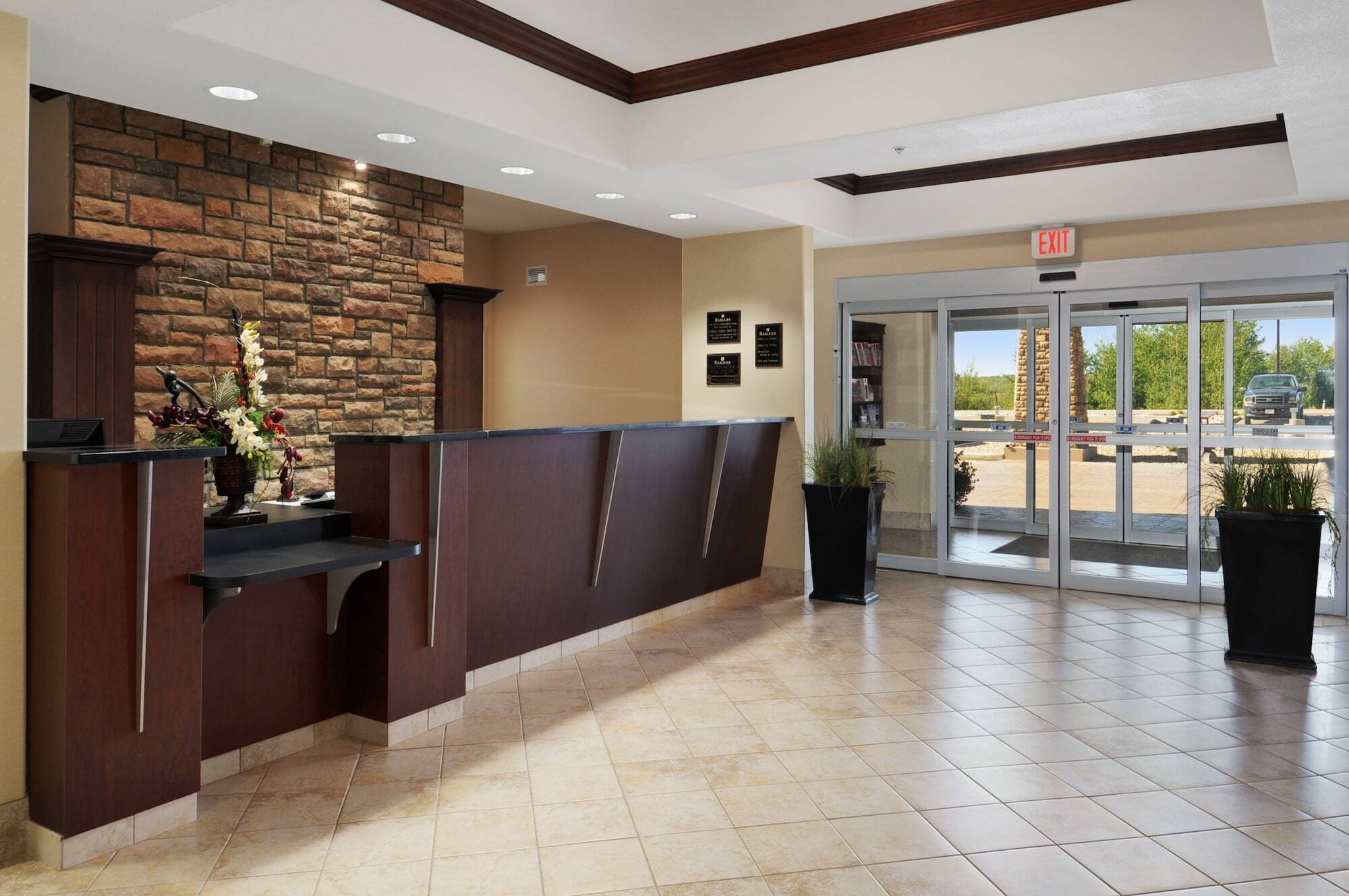 Ramada By Wyndham Lac La Biche Kültér fotó
